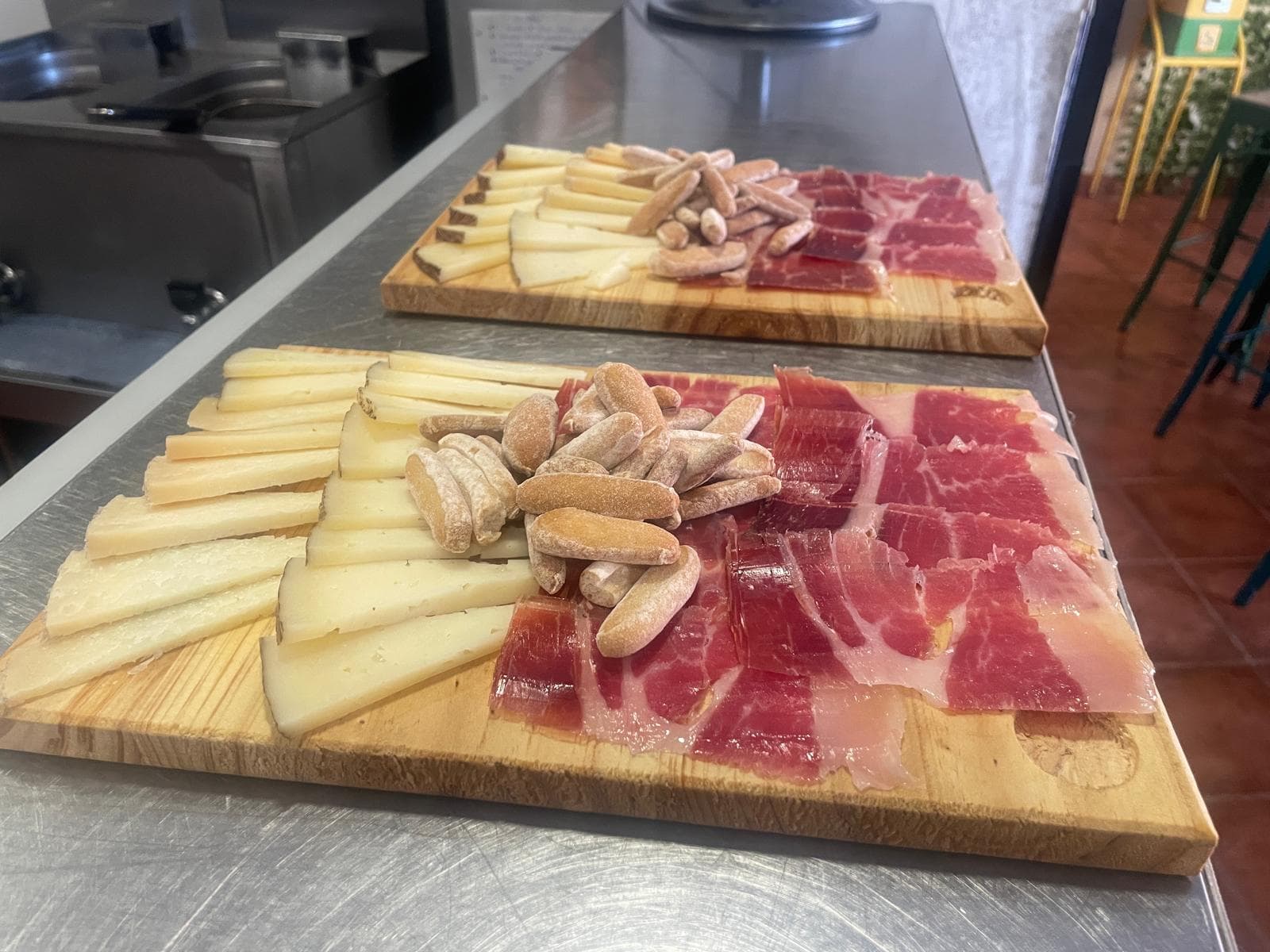 Tabla de jamón ibérico y queso artesano